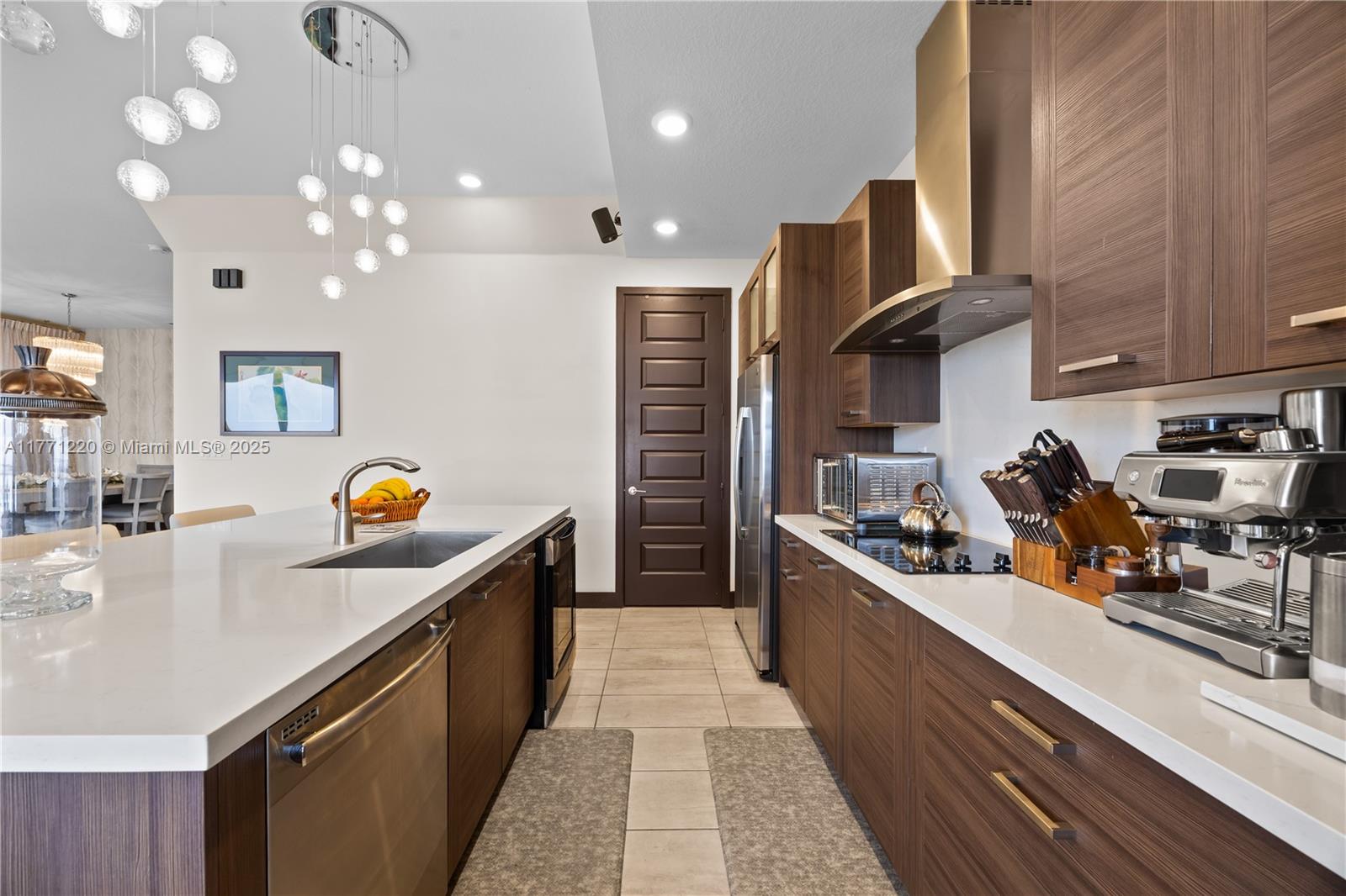 DUNNWOODY LAKE - Residential