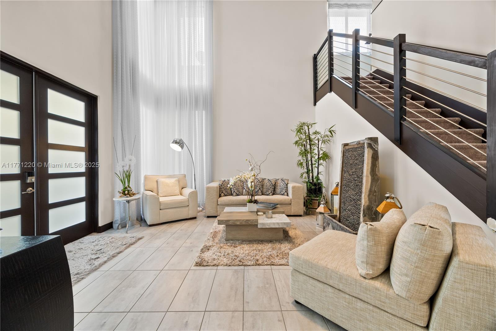 DUNNWOODY LAKE - Residential