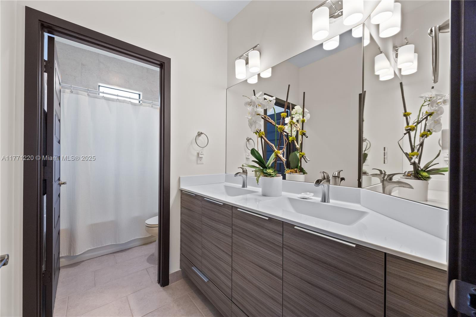 DUNNWOODY LAKE - Residential