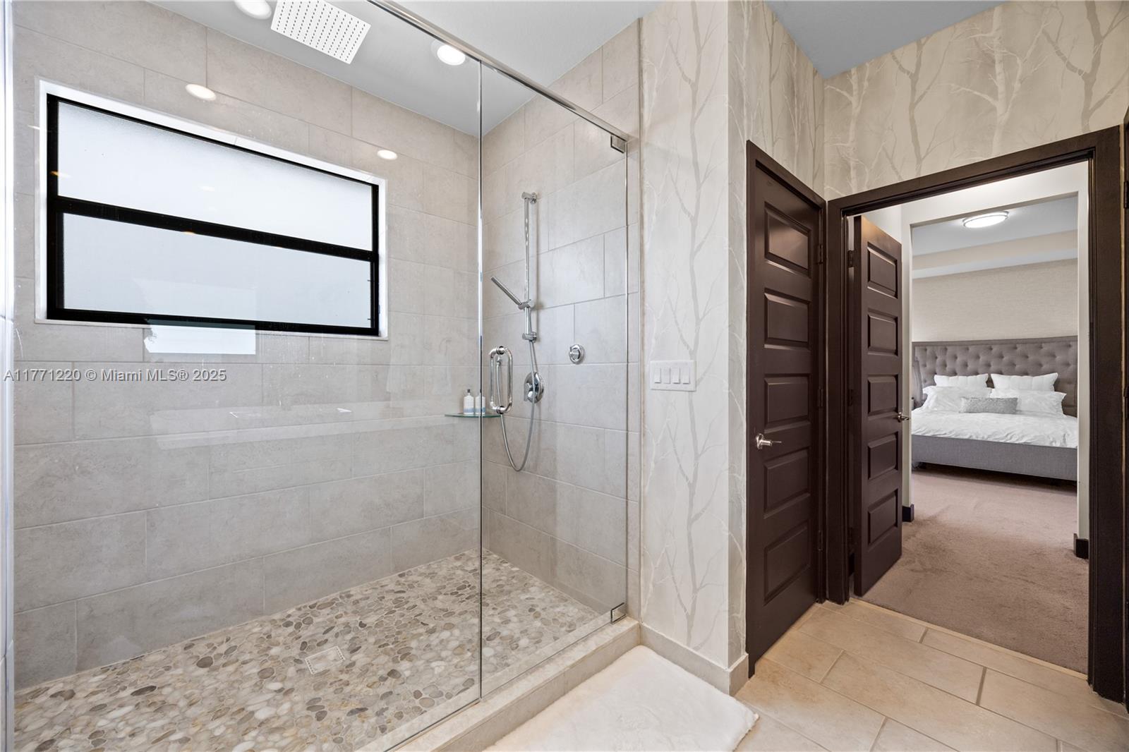 DUNNWOODY LAKE - Residential