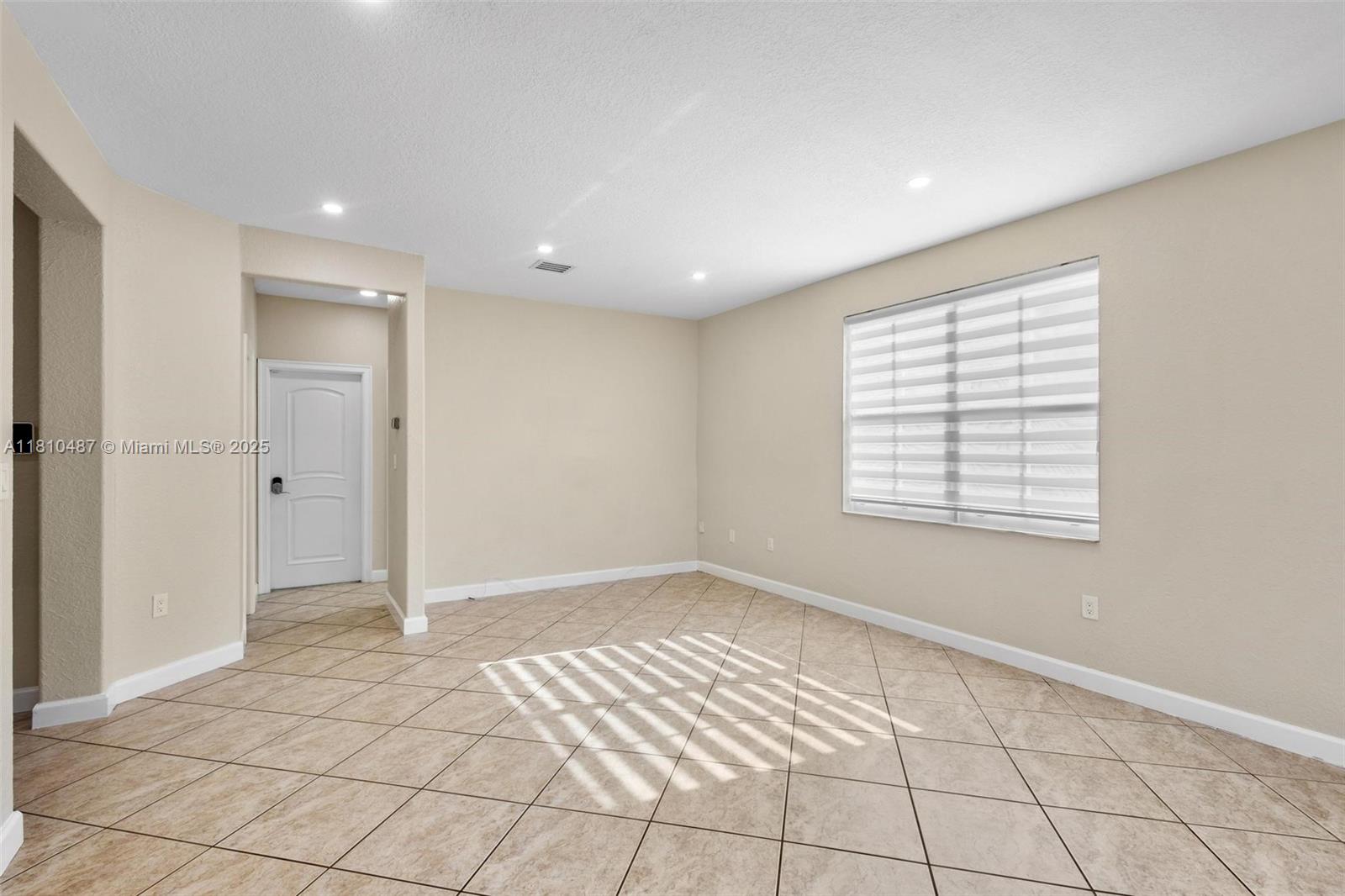 RIVIERA TRACE - Residential