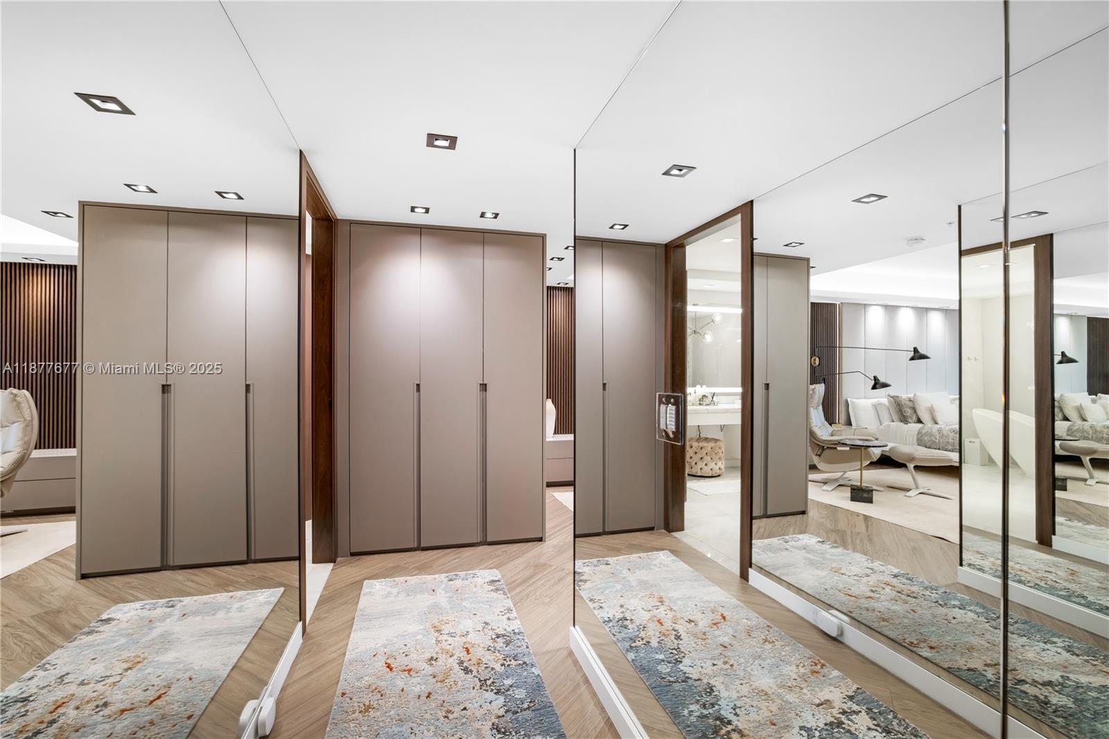 PARQUE TOWERS CONDO - Residential