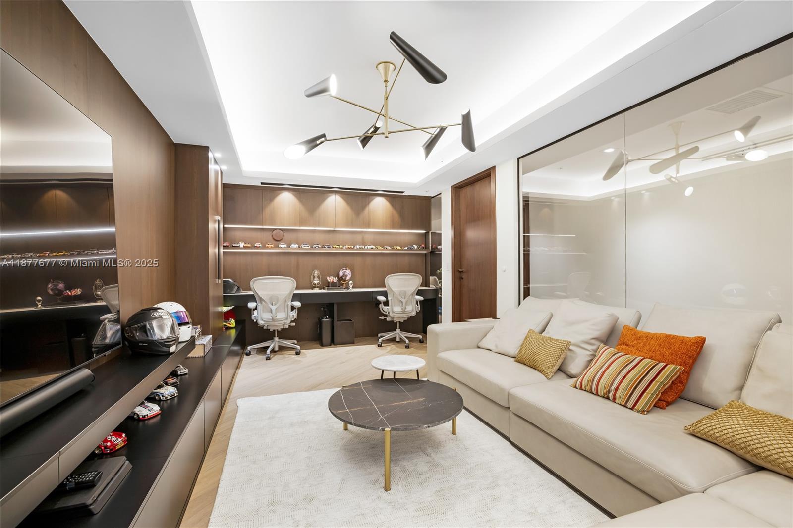 PARQUE TOWERS CONDO - Residential