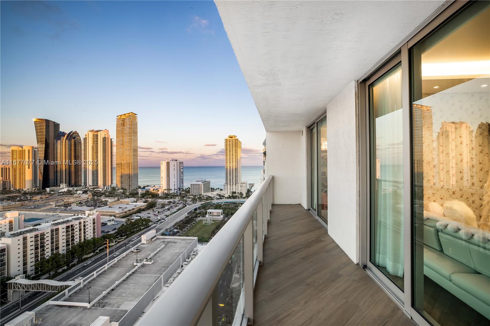 PARQUE TOWERS CONDO - Residential