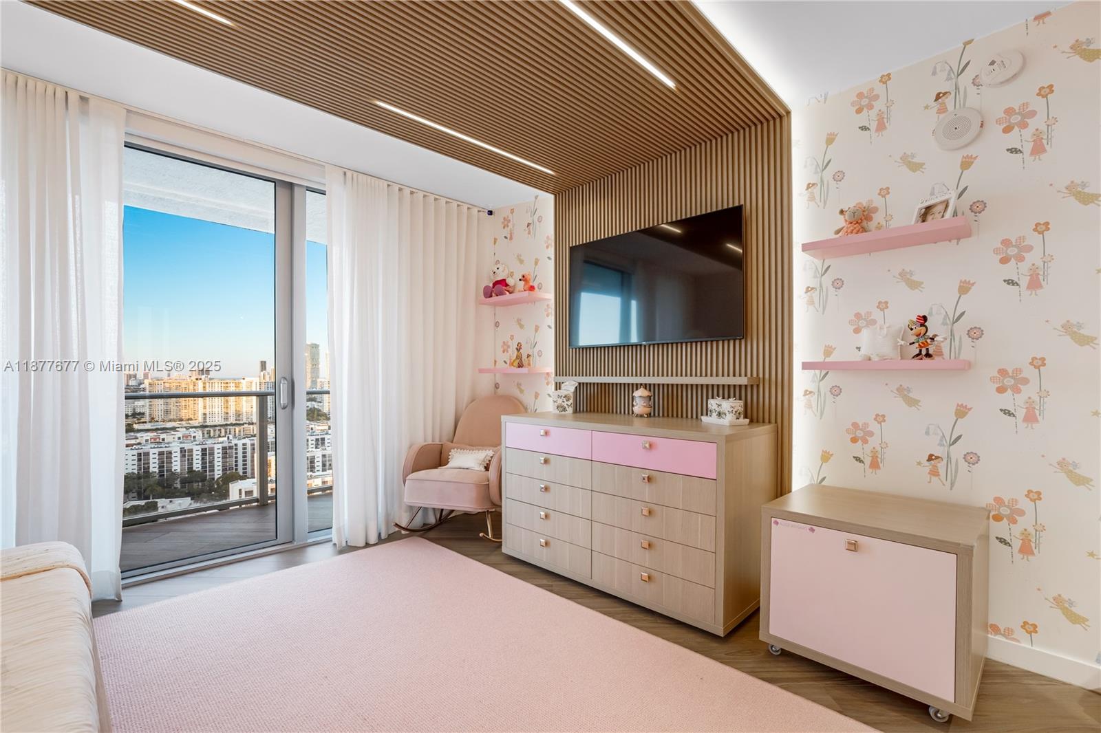 PARQUE TOWERS CONDO - Residential