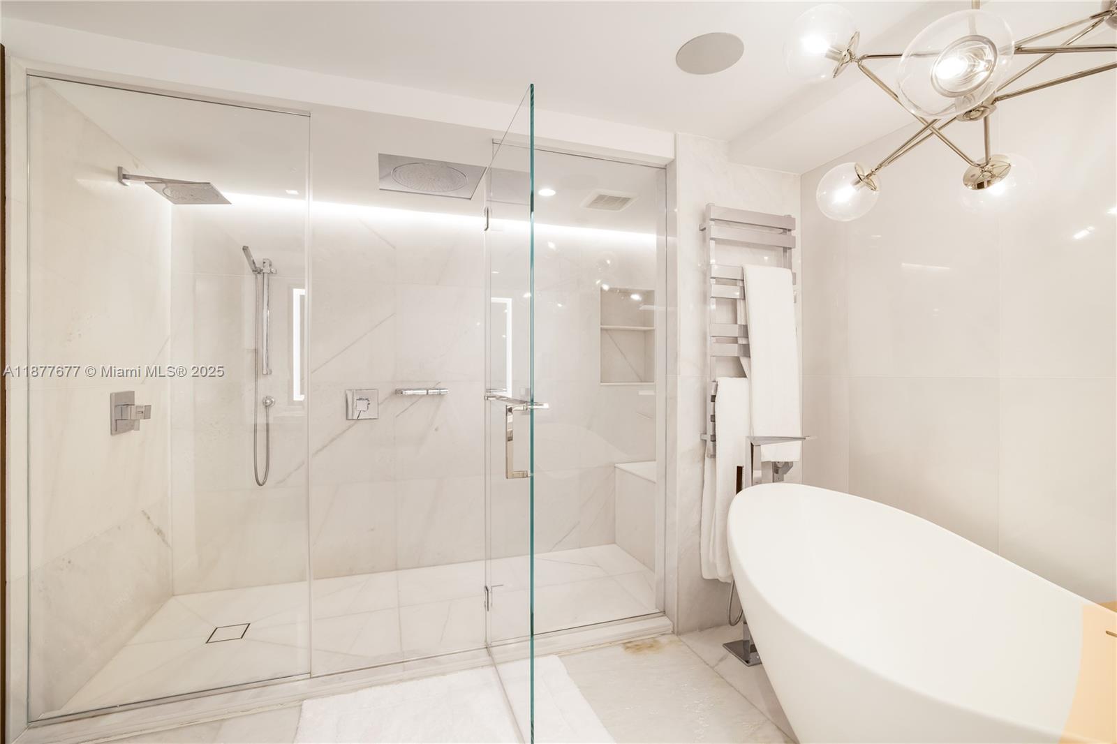 PARQUE TOWERS CONDO - Residential