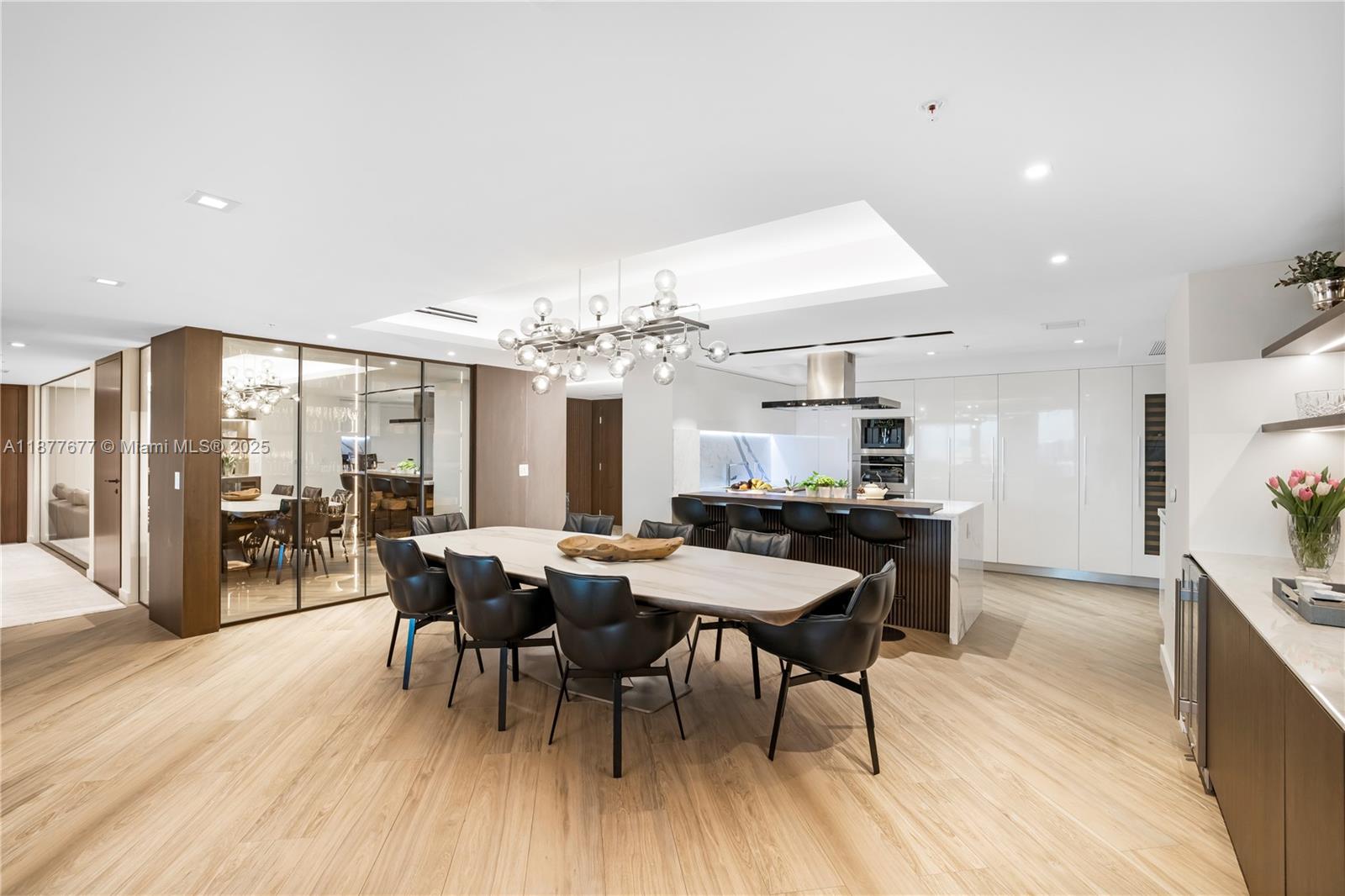 PARQUE TOWERS CONDO - Residential