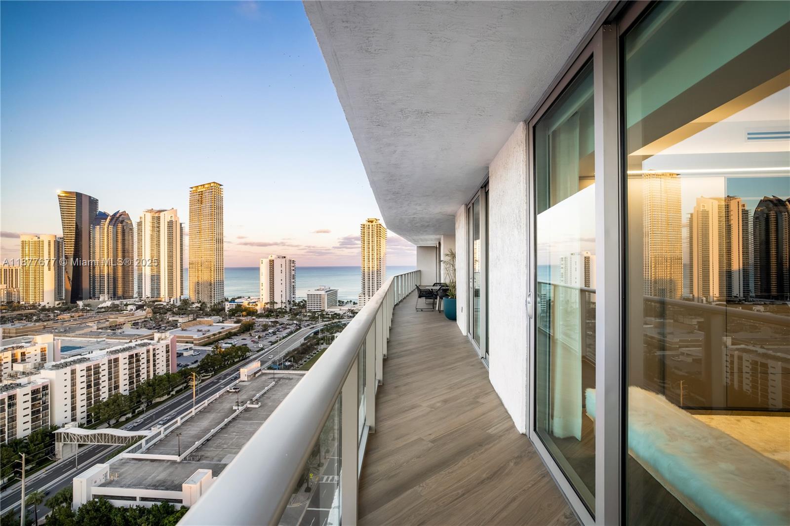 PARQUE TOWERS CONDO - Residential