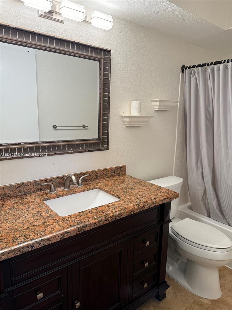 2986 S University Dr 8107
