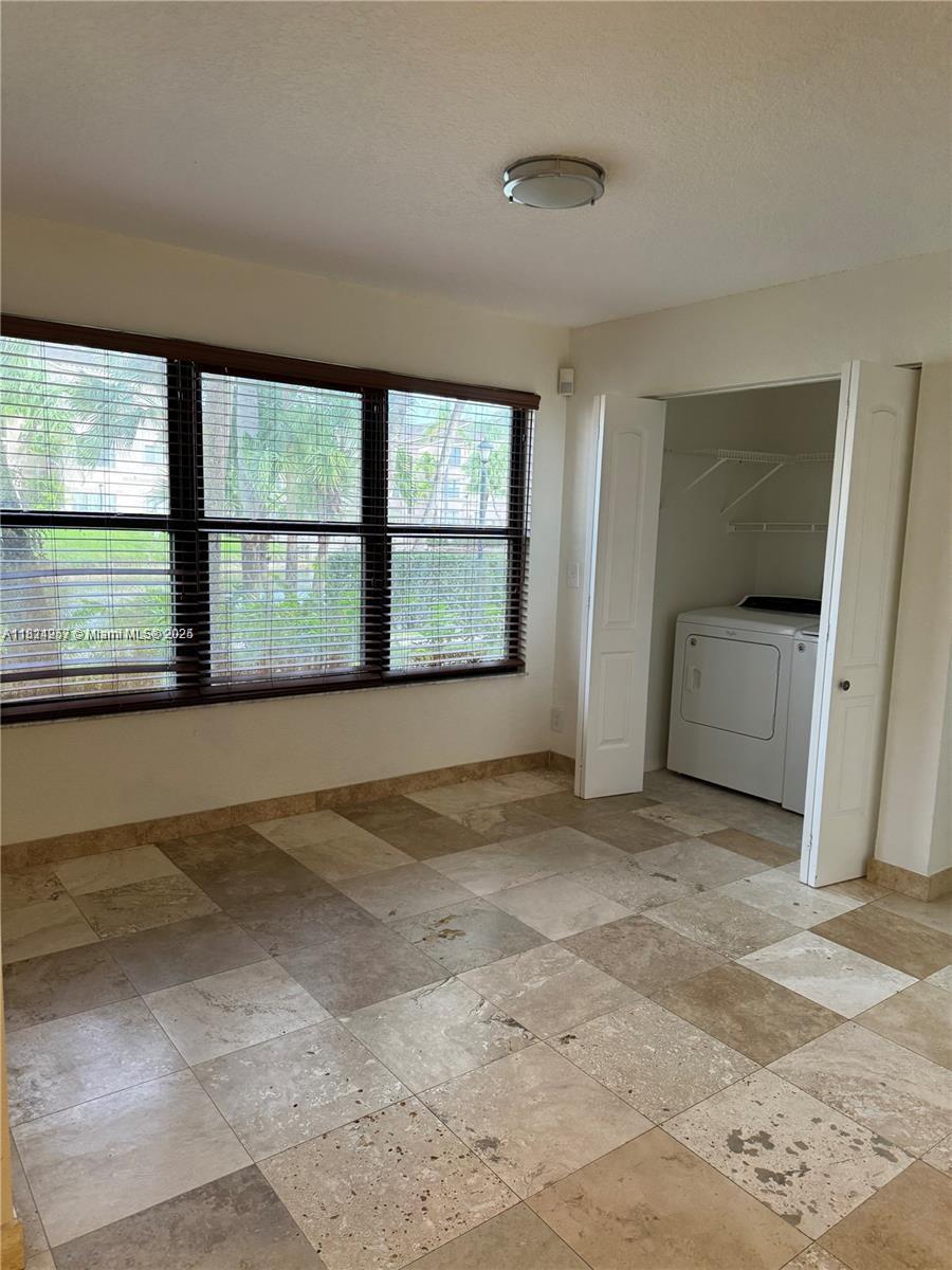 2986 S University Dr 8107, Davie, Broward County, Florida - 2 Bedrooms  
2 Bathrooms - 