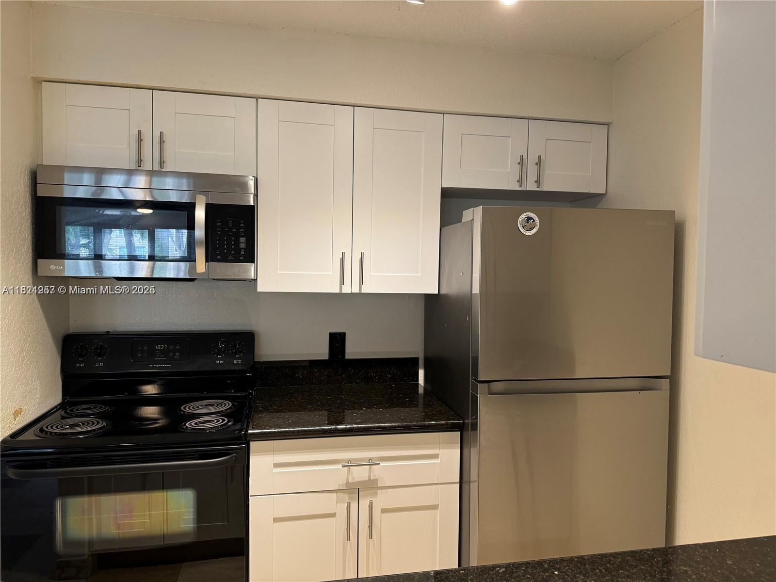 SUNDANCE AT DAVIE CONDO - Residential Lease