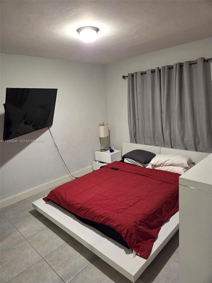 NORTH MIAMI ESTS - Residential Income