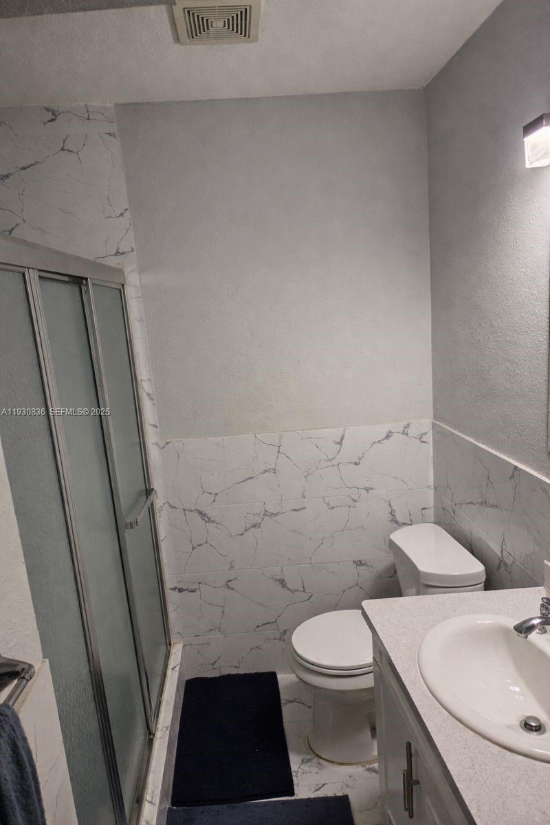 NORTH MIAMI ESTS - Residential Income