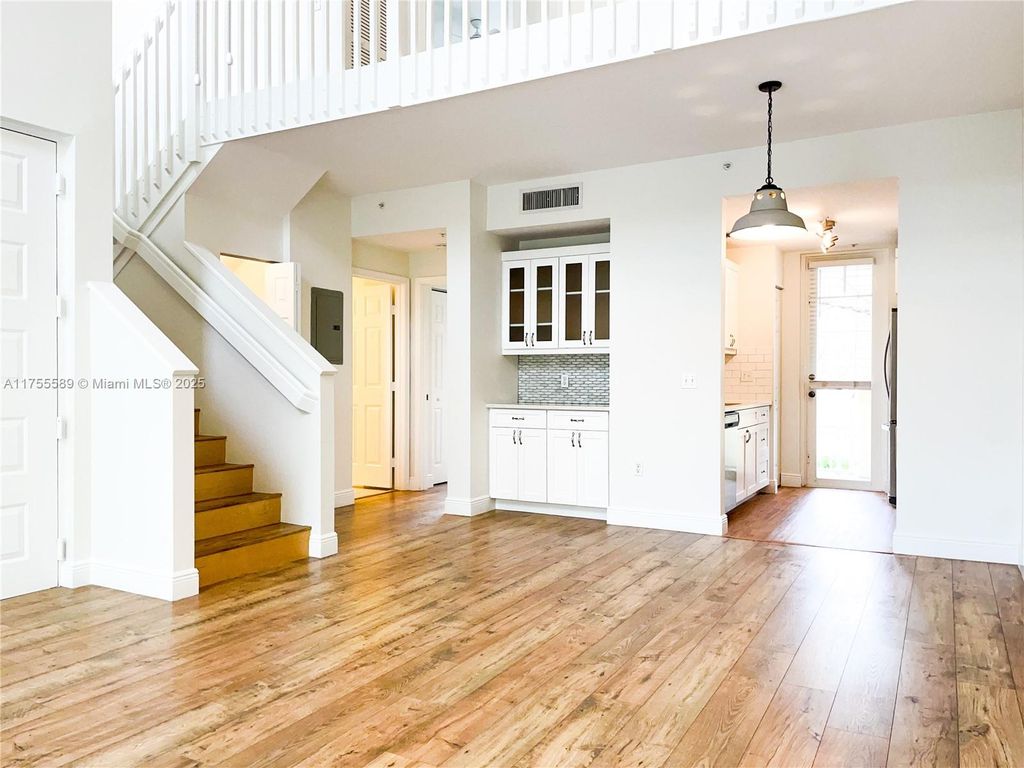 Photo of 1116 University Blvd #23, Jupiter, FL 33458 (MLS # A11755589)