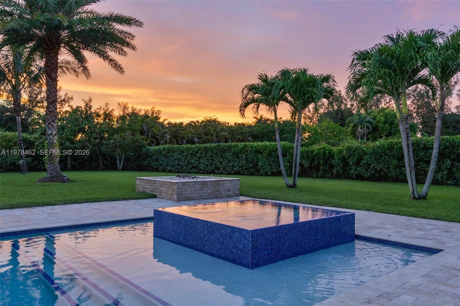 VALENCIA GROVES ESTATES - Residential