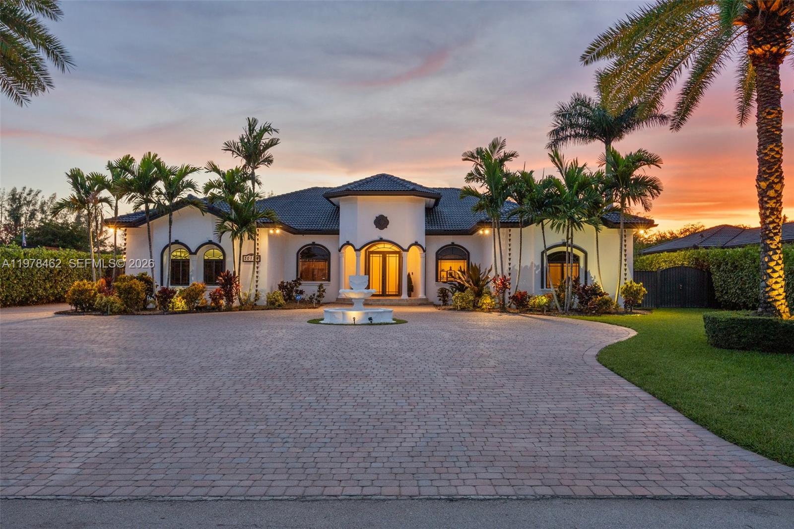 VALENCIA GROVES ESTATES - Residential