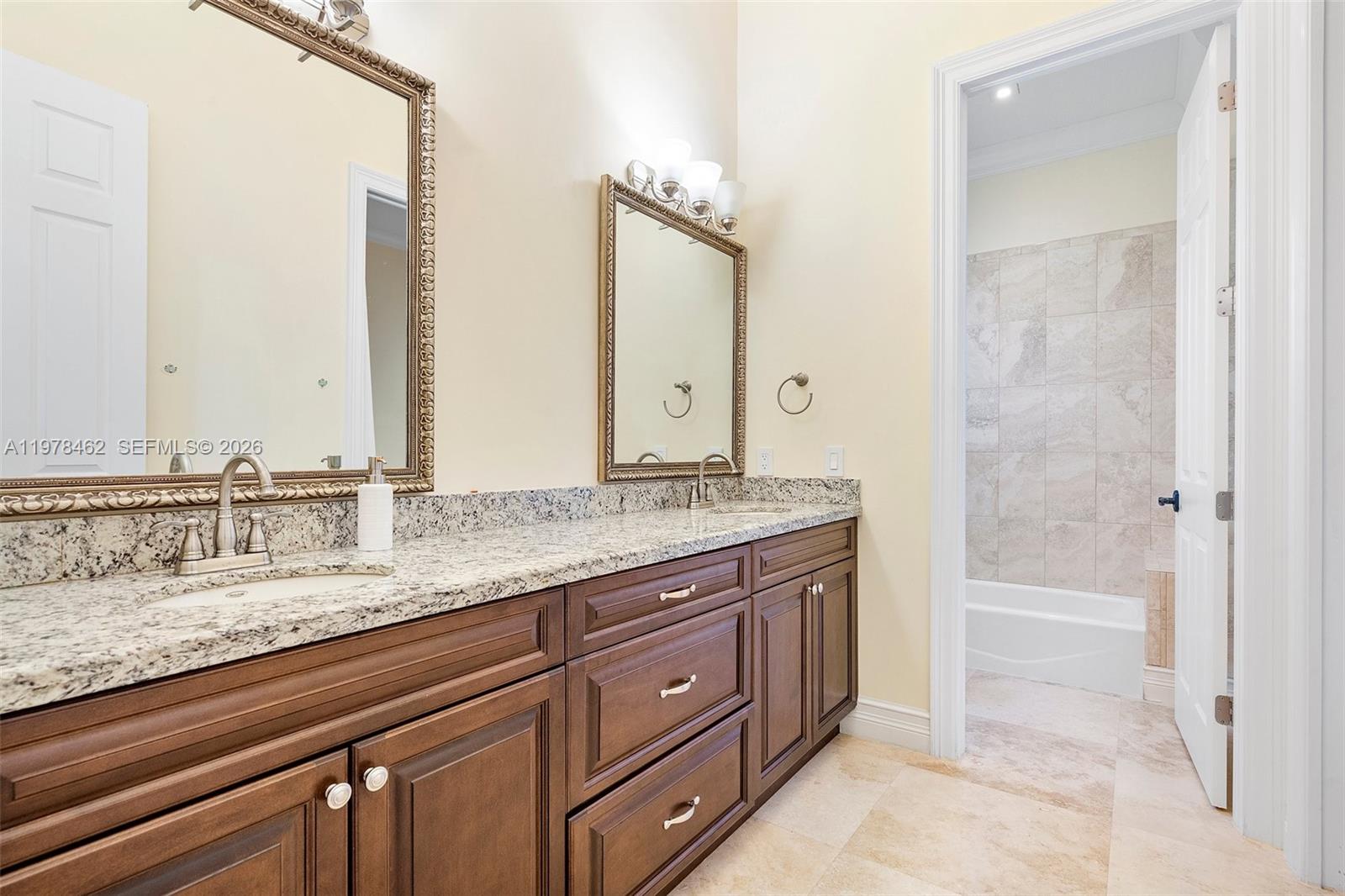 VALENCIA GROVES ESTATES - Residential