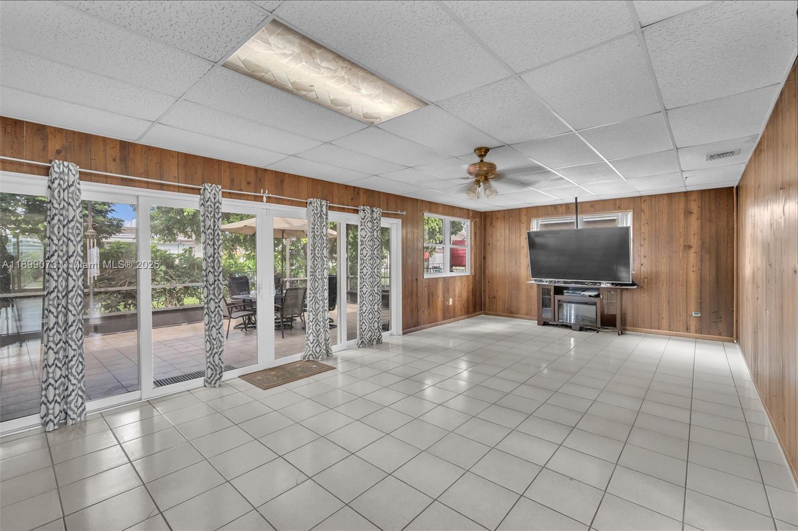 SO MIAMI HEIGHTS ADDN E - Residential