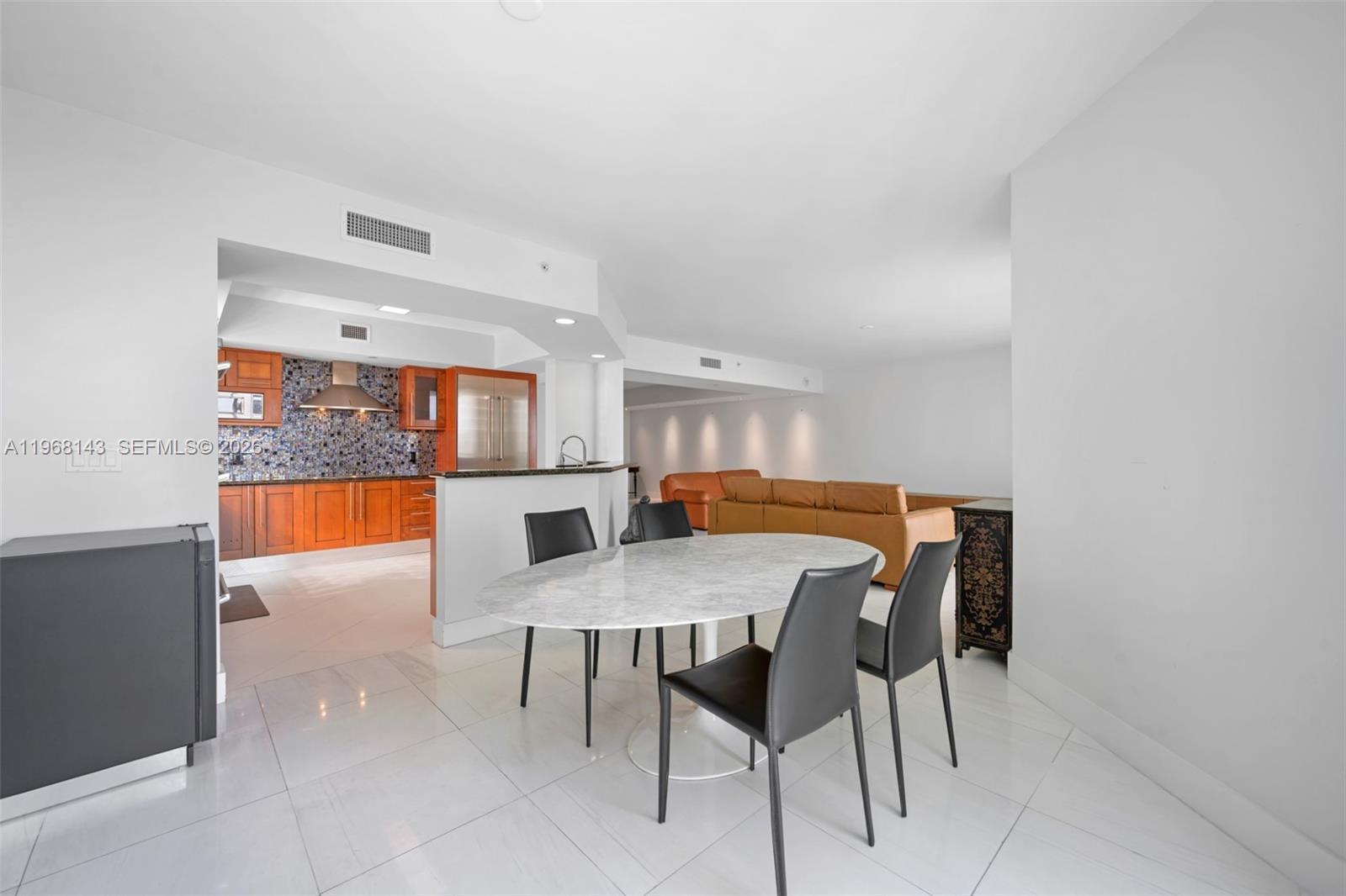 THE PENINSULA II CONDO - Residential