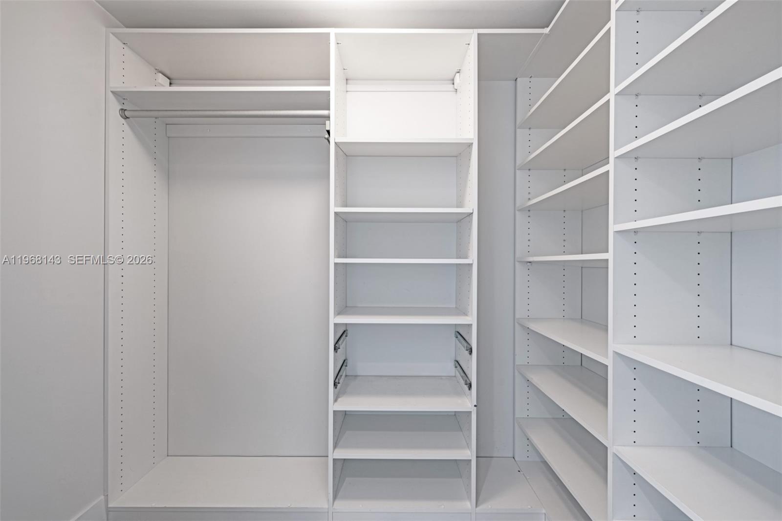 THE PENINSULA II CONDO - Residential