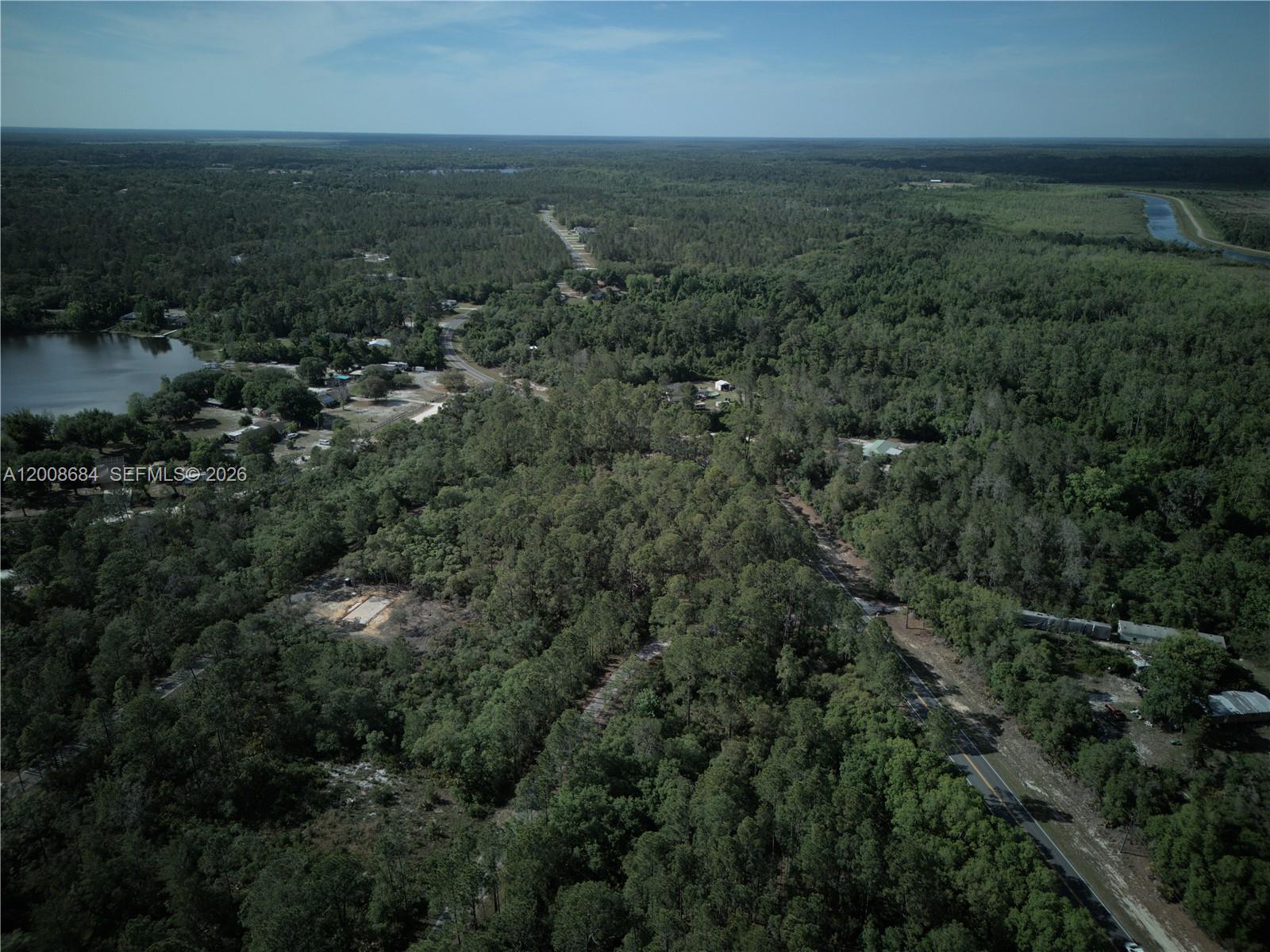 SILVER SPRINGS SHORES - Land