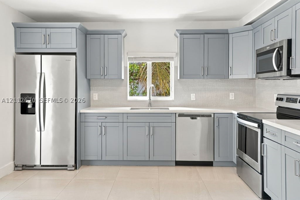 5911 SW 62nd Ter 5911