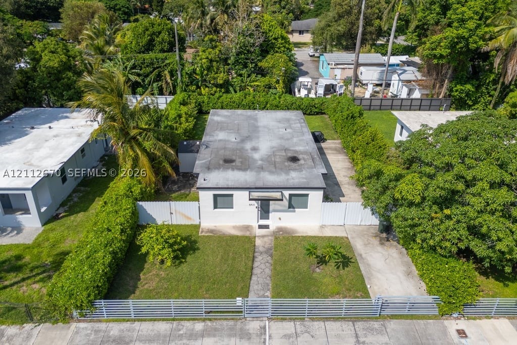 5911 SW 62nd Ter 5911