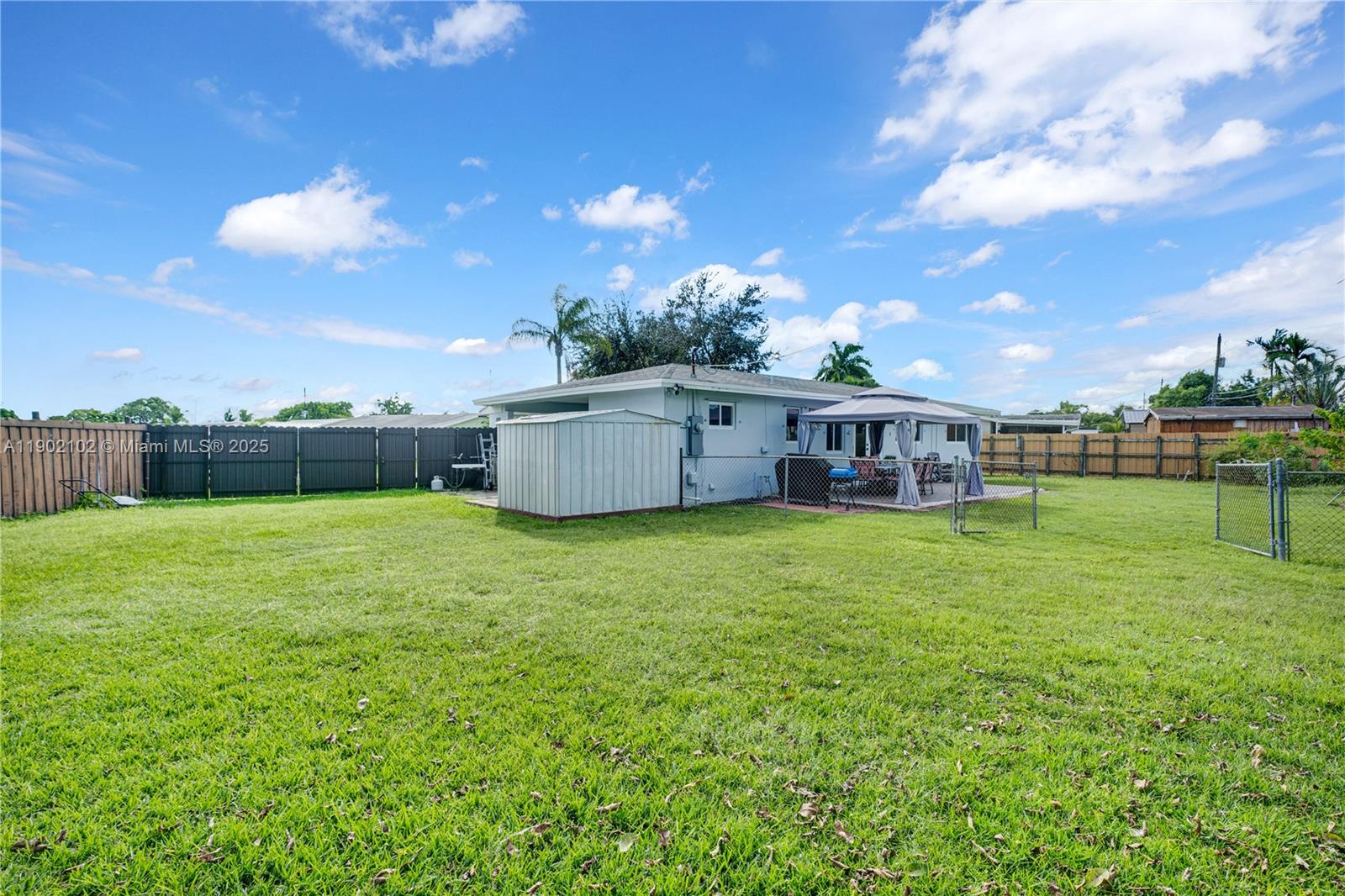 SO MIAMI HEIGHTS MANOR - Residential