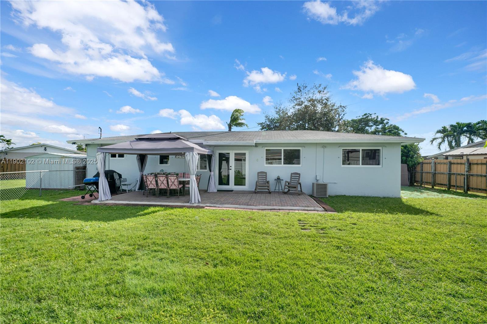 SO MIAMI HEIGHTS MANOR - Residential