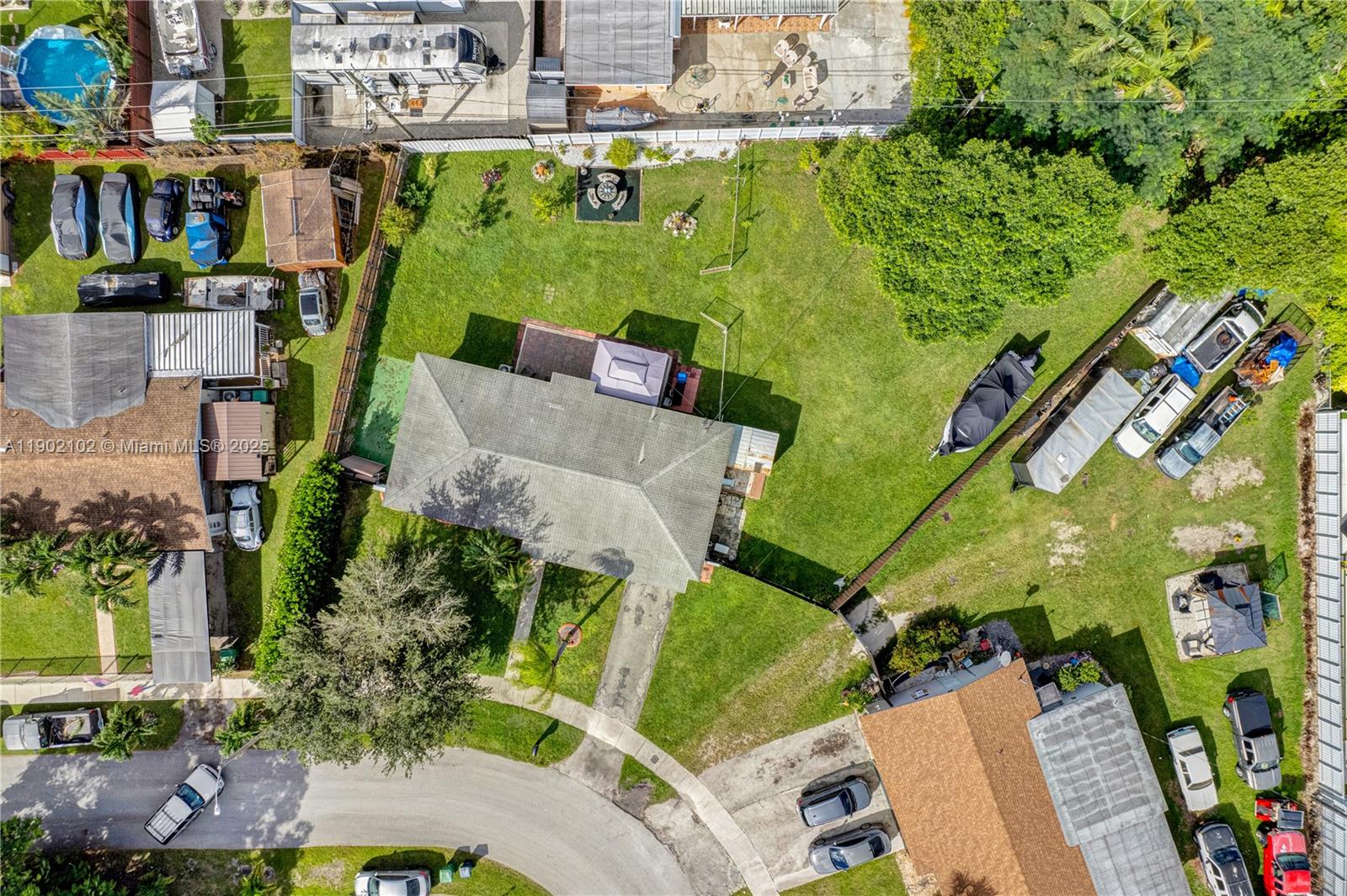 SO MIAMI HEIGHTS MANOR - Residential