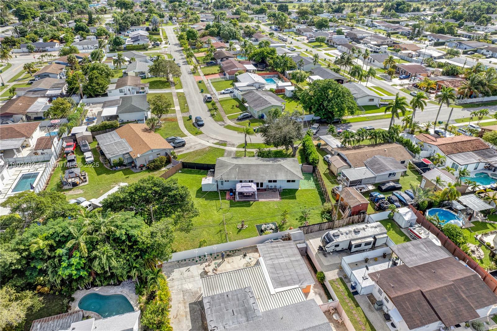 SO MIAMI HEIGHTS MANOR - Residential