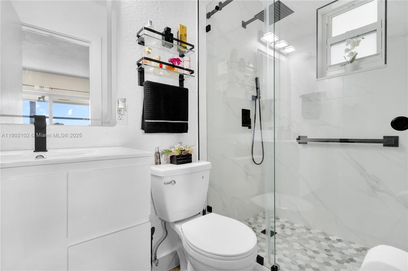 SO MIAMI HEIGHTS MANOR - Residential