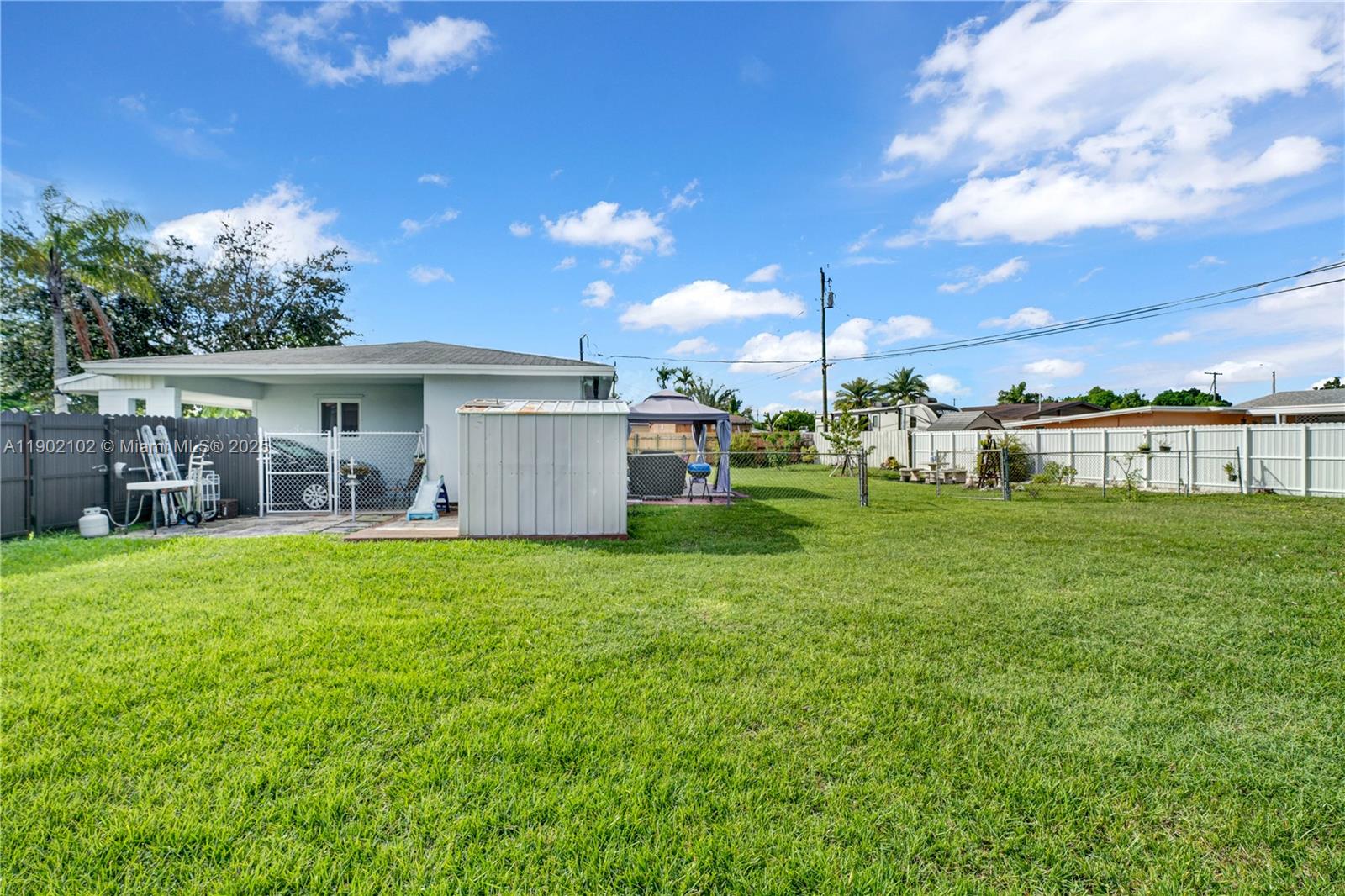 SO MIAMI HEIGHTS MANOR - Residential