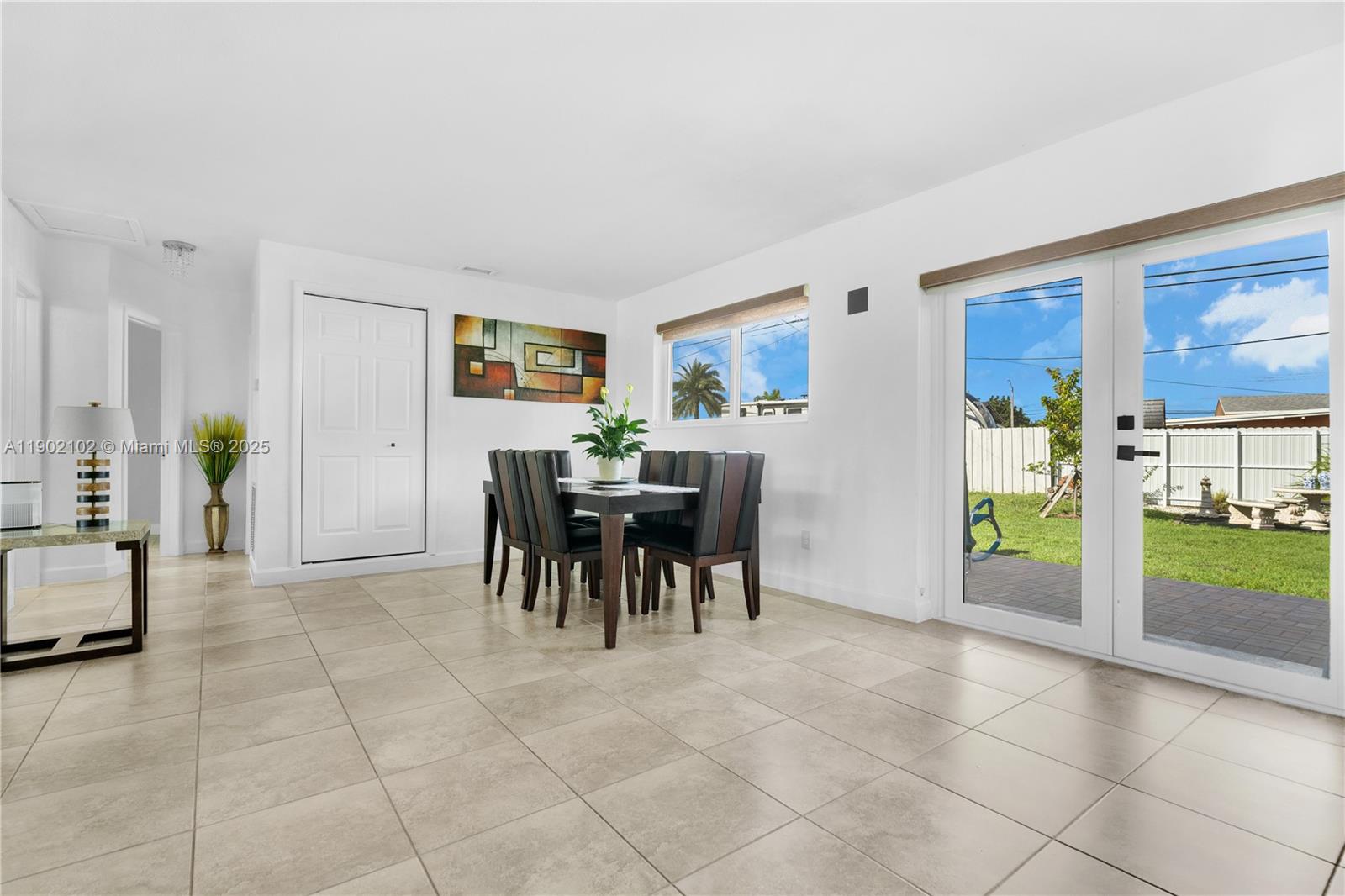 SO MIAMI HEIGHTS MANOR - Residential