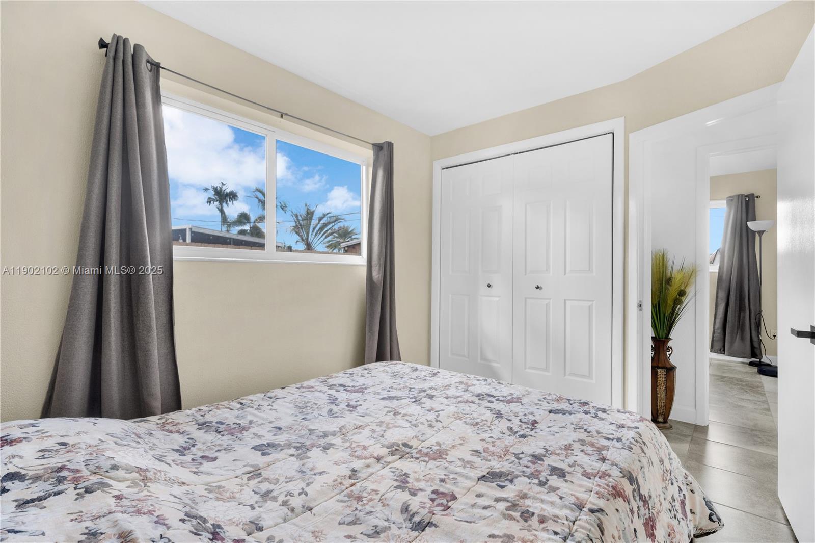 SO MIAMI HEIGHTS MANOR - Residential