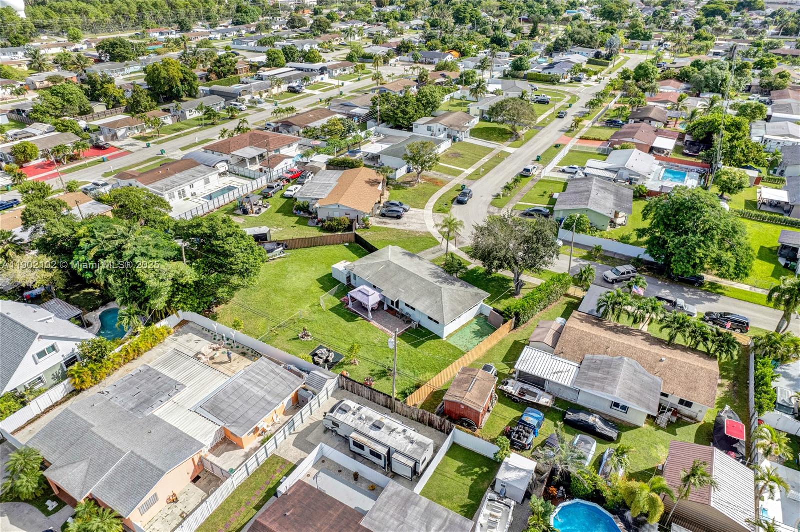 SO MIAMI HEIGHTS MANOR - Residential
