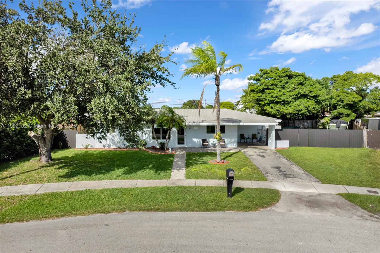 SO MIAMI HEIGHTS MANOR - Residential