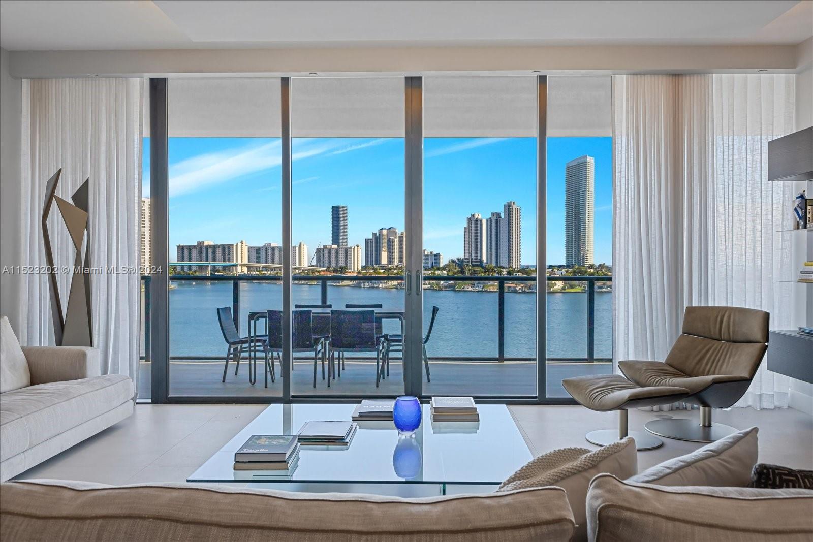 PRIVE CONDO - Residential