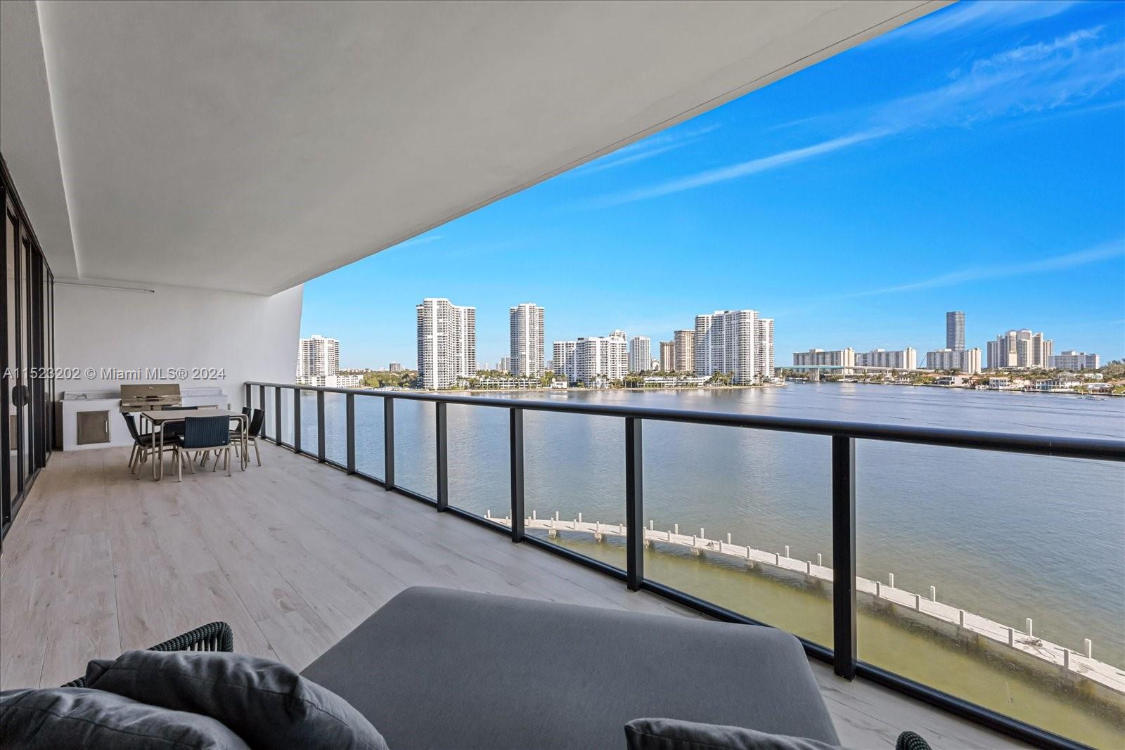 PRIVE CONDO - Residential