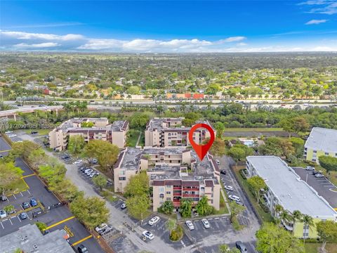 10641 SW 108th Ave 3D Miami FL 33176