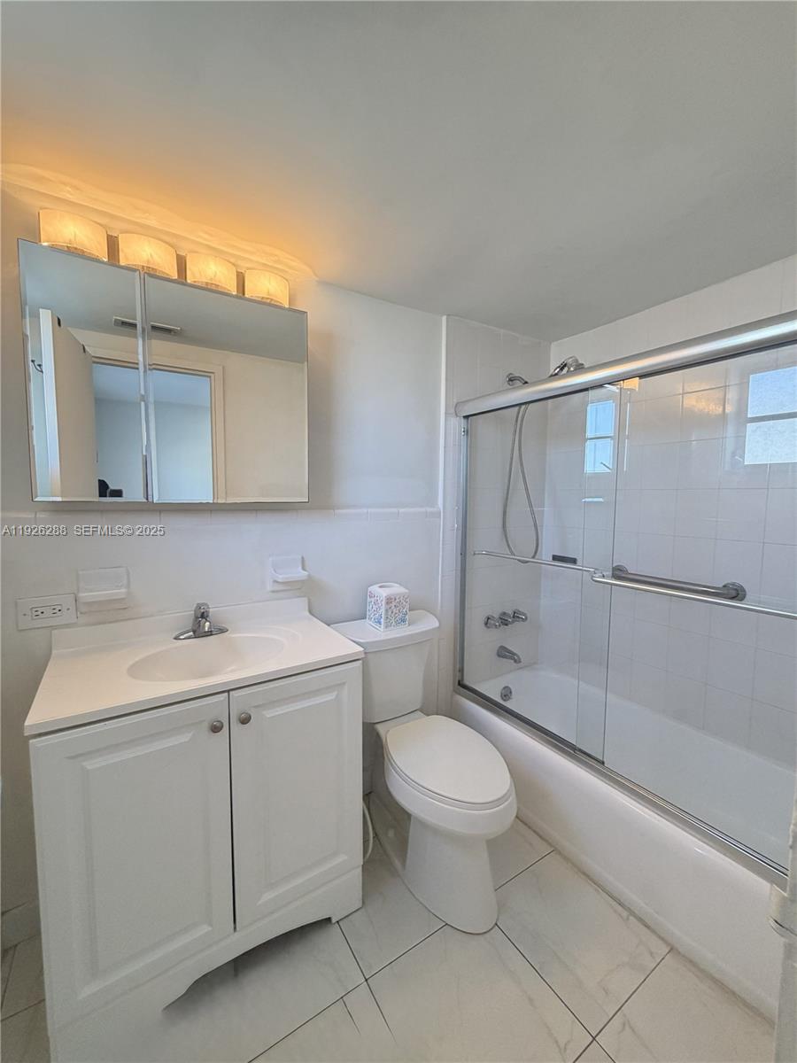 SUMMIT CONDO - Residential Lease