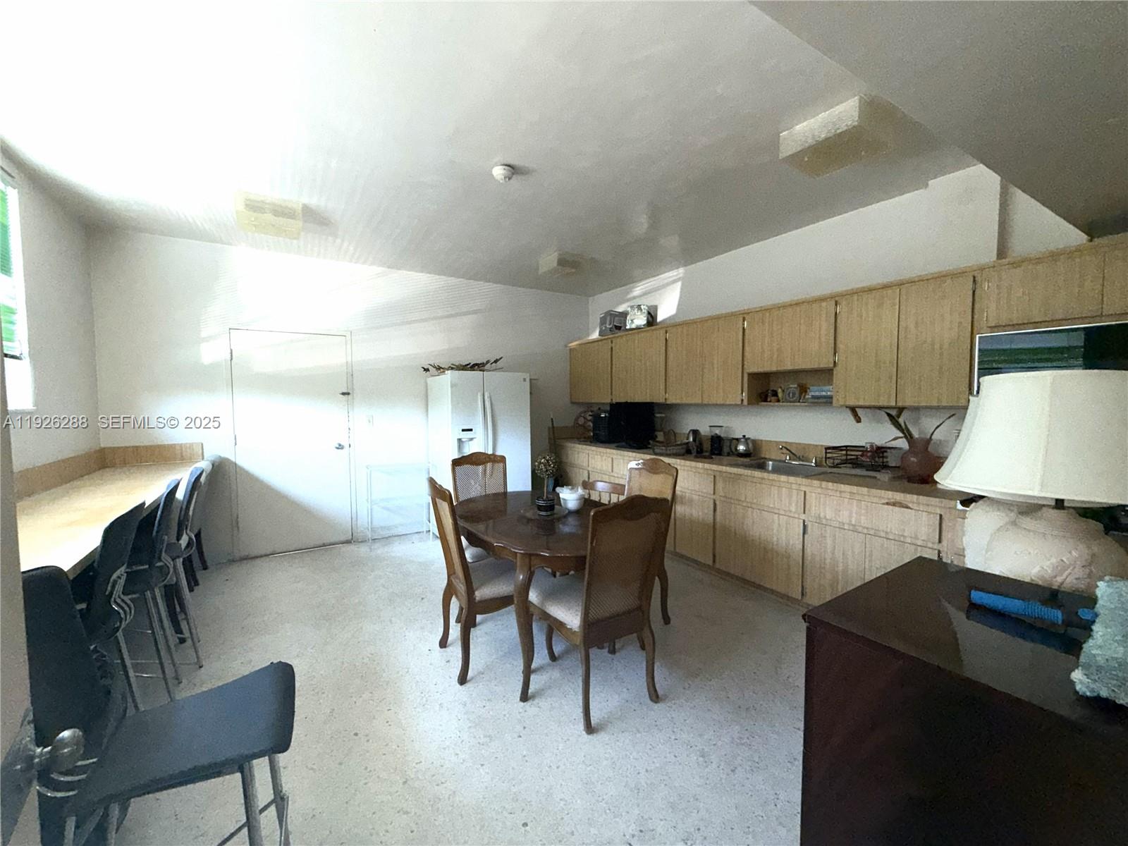 SUMMIT CONDO - Residential Lease