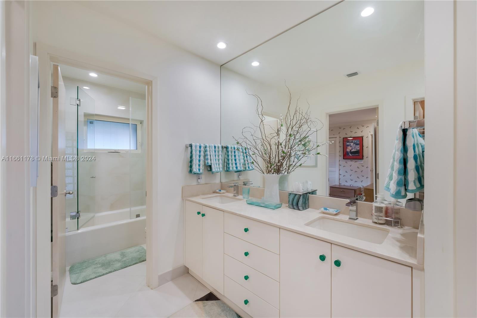 LAKESHORE SEC 3 - Residential