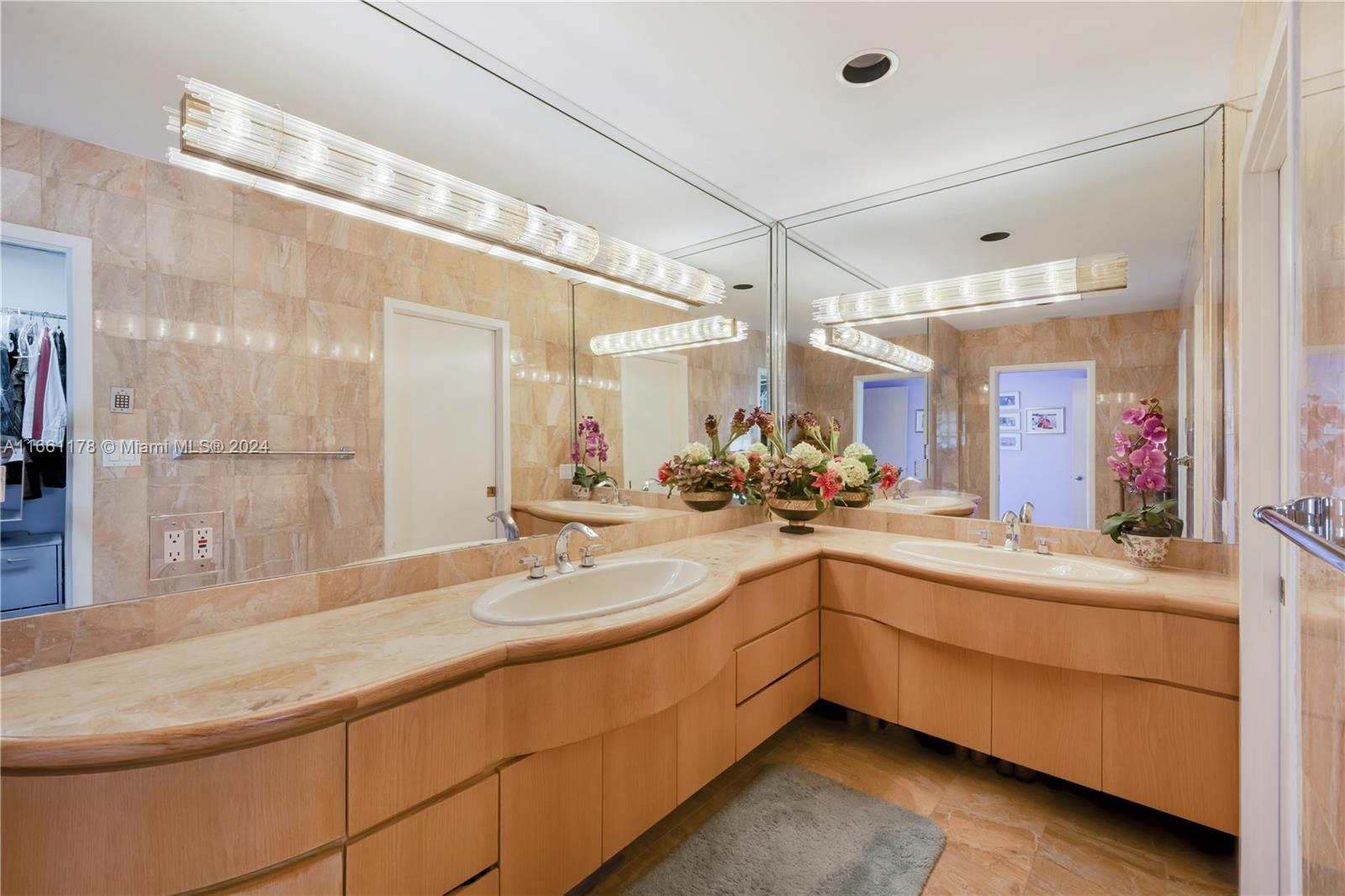 LAKESHORE SEC 3 - Residential