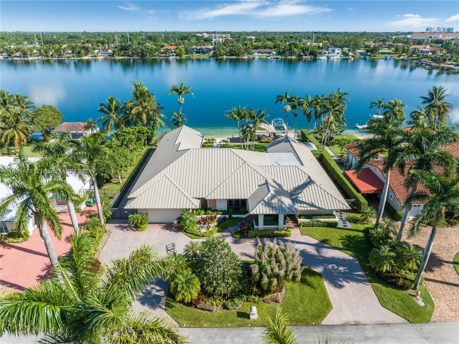 LAKESHORE SEC 3 - Residential