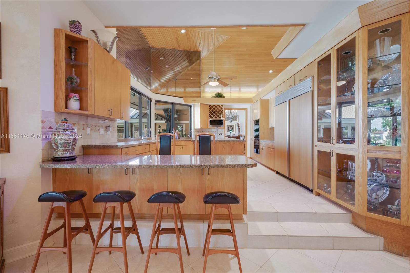 LAKESHORE SEC 3 - Residential