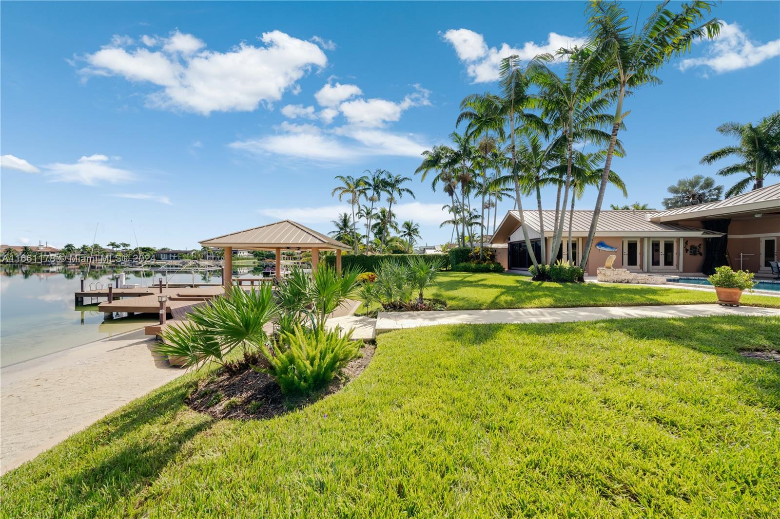 LAKESHORE SEC 3 - Residential