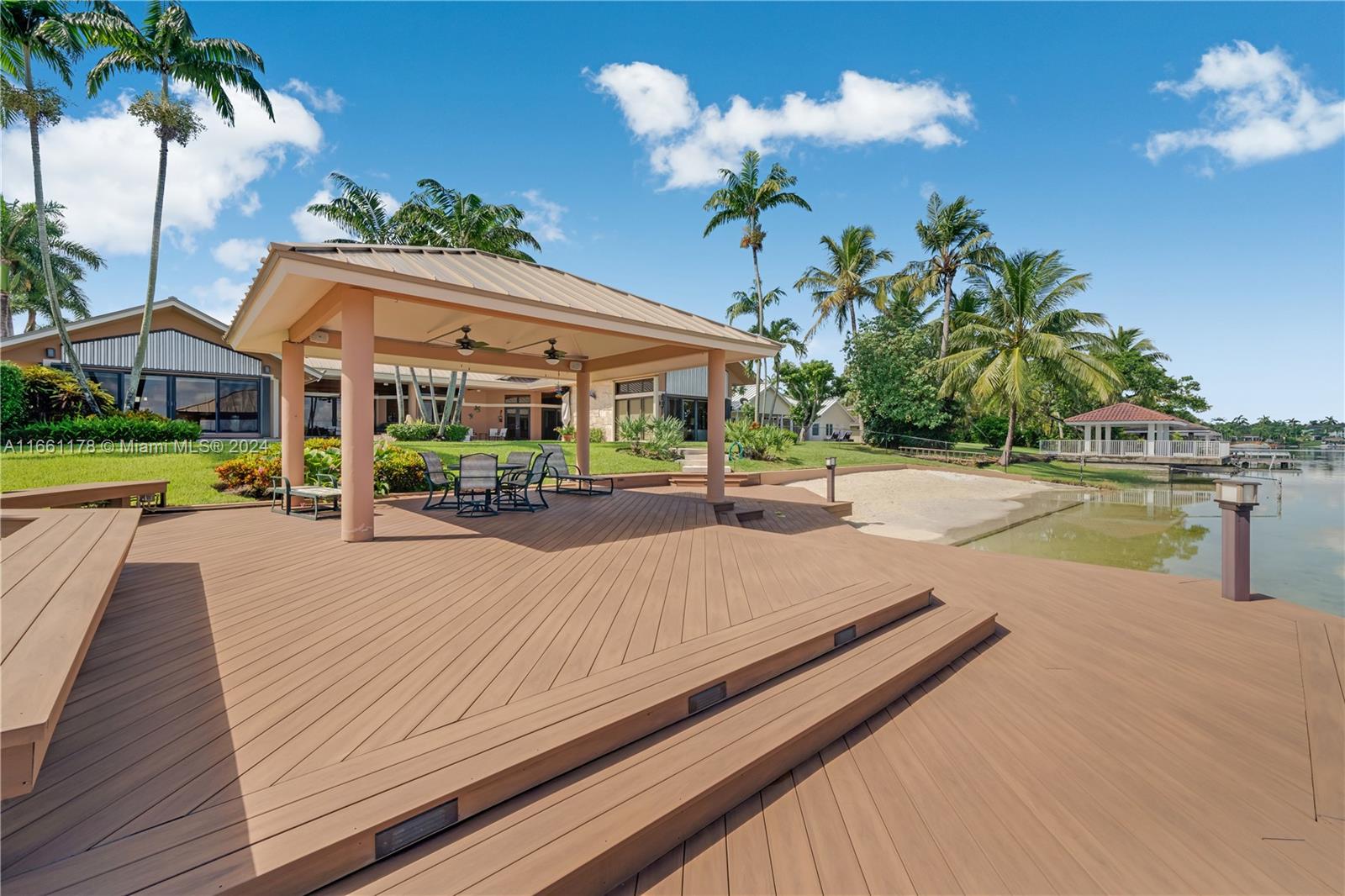 LAKESHORE SEC 3 - Residential