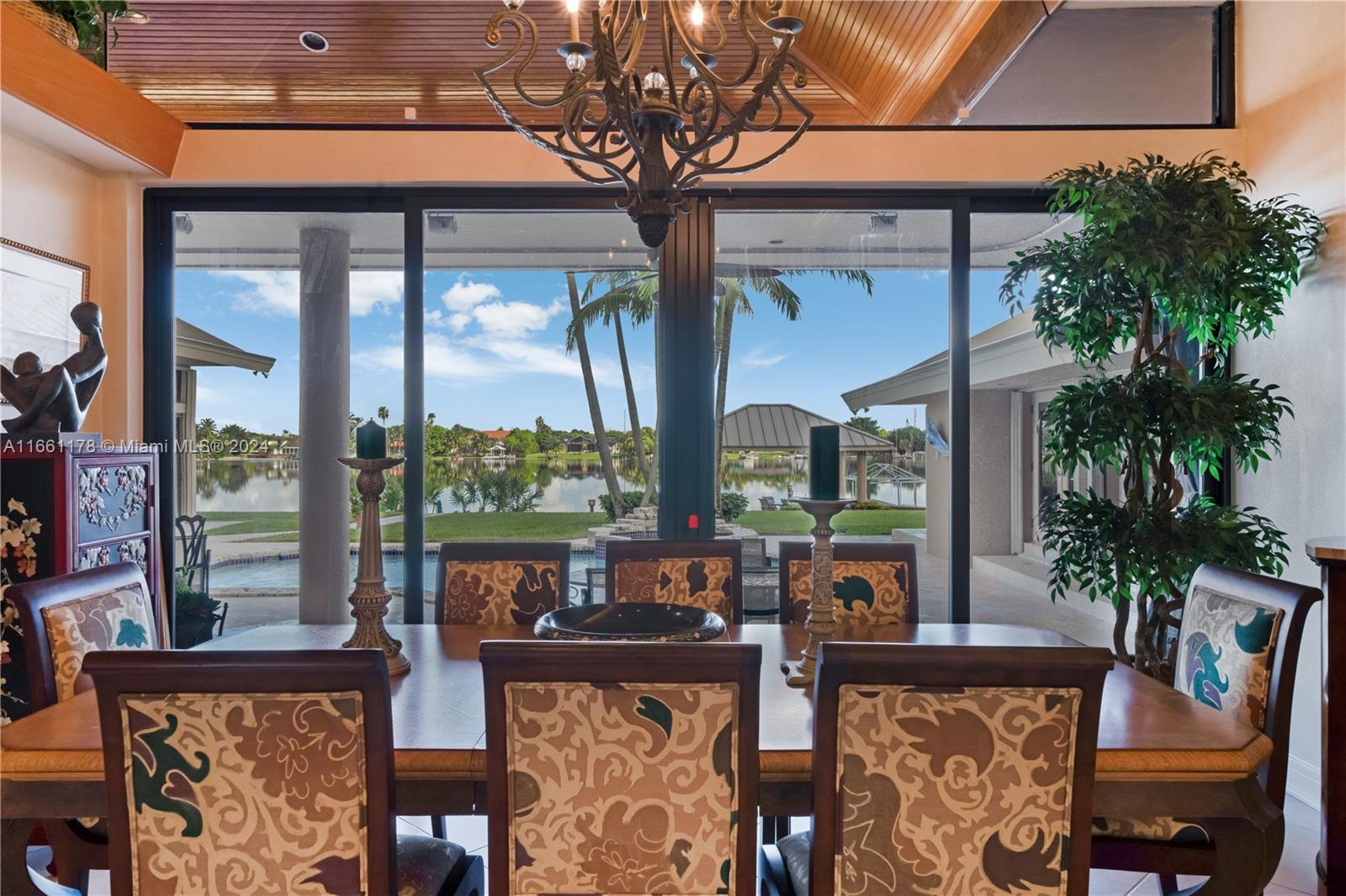 LAKESHORE SEC 3 - Residential