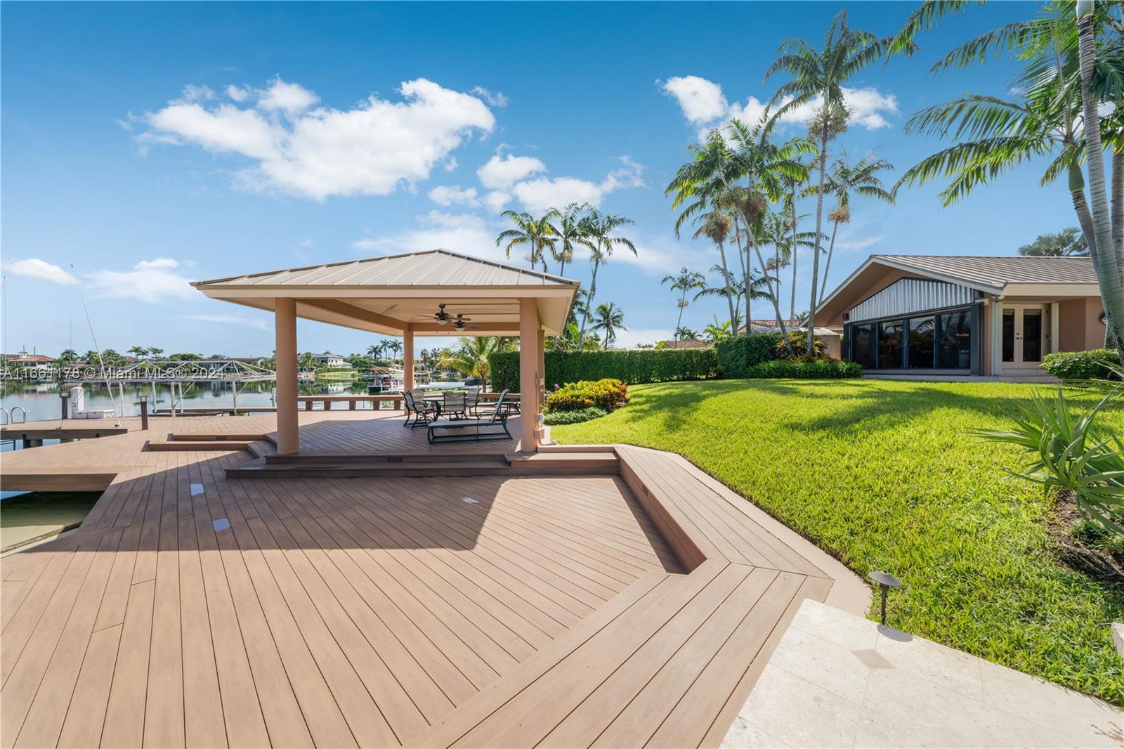 LAKESHORE SEC 3 - Residential